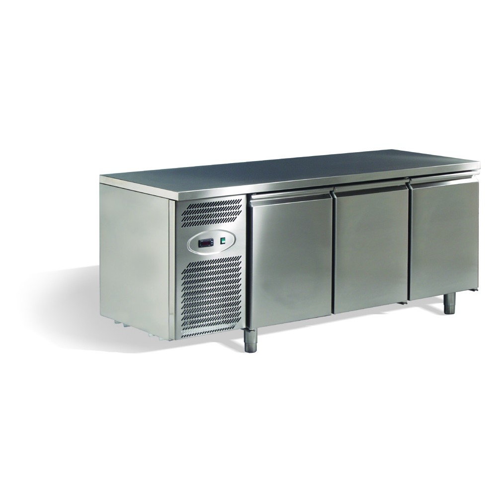 Studio 54 EN 600x400 Bäckereikühltisch DAIQUIRI 3 Türe Maße:172 Studio 54 EN 600x400 Bäckereikühltisch DAIQUIRI 3 Türe Maße:172